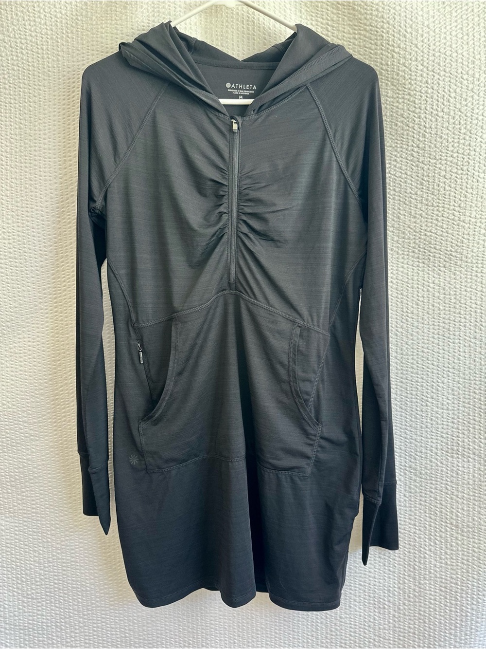 ATHLETA Sun Up Cover Up Dress Black Medium Hooded Half Zip Long Sleeve Women’s